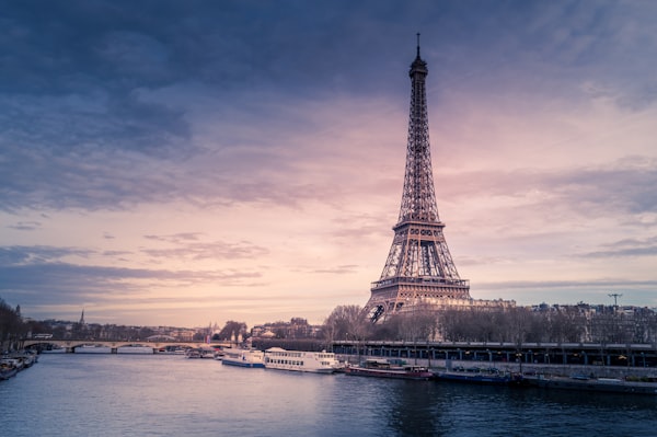 Paris, Franța